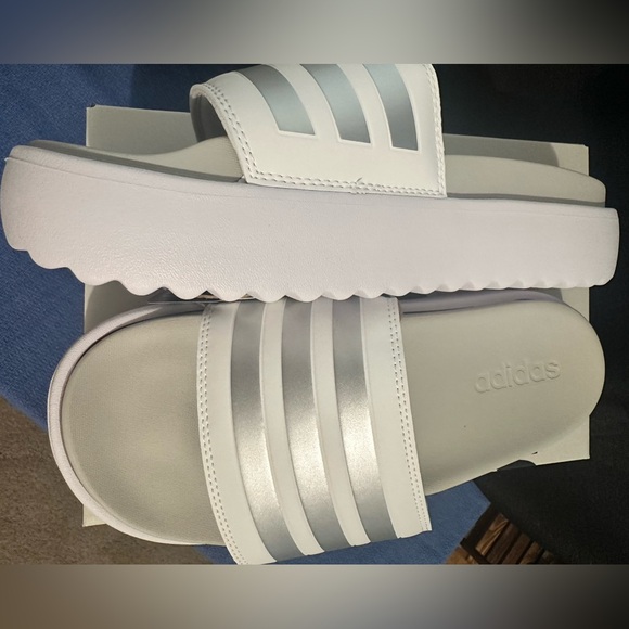 Adidas Platform Slides NWT - Picture 5 of 5
